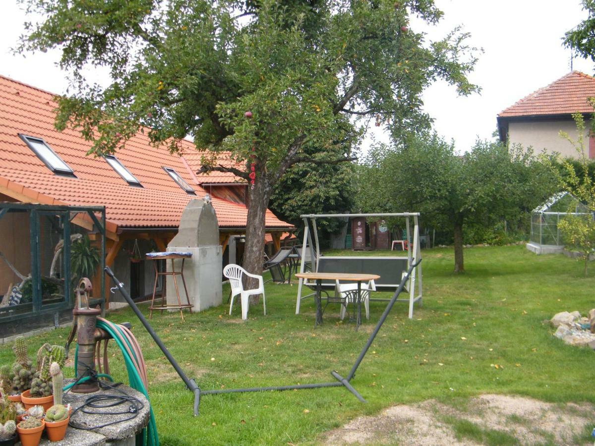 U Slunce Apartamento Ostredek Exterior foto